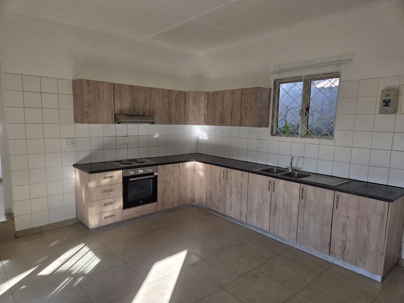 Garden Cottage With Large  Garden And Two Parkings - Photo 4