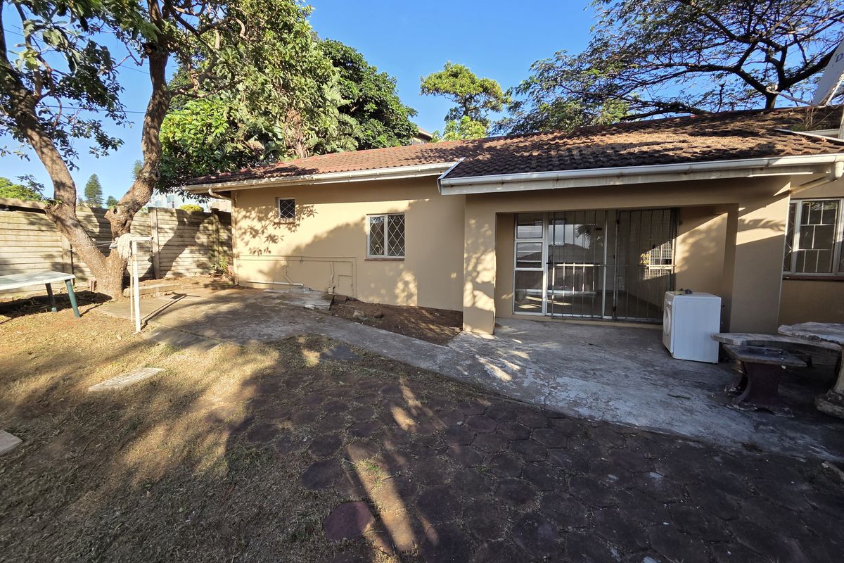 Garden Cottage With Large  Garden And Two Parkings - Photo 3