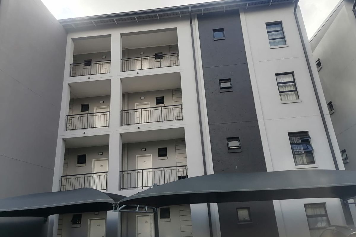 Looking for a stater home or investment this is for you - Photo 2