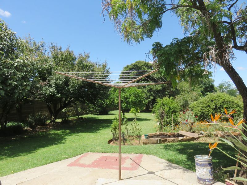 Charming 3-bedroom home in Deneysville, perfect for families; spacious, & move-in ready! - Photo 5