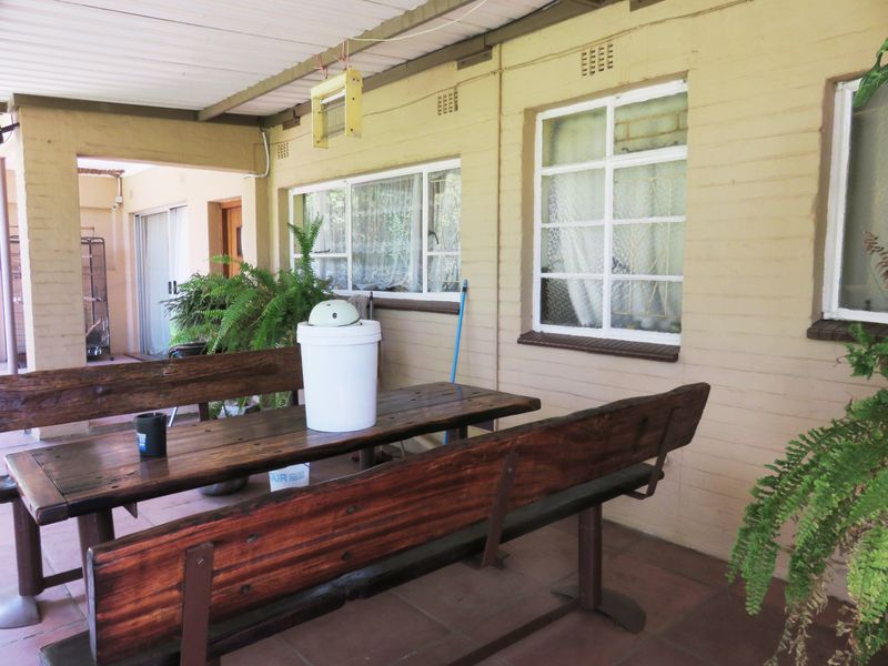 Charming 3-bedroom home in Deneysville, perfect for families; spacious, & move-in ready! - Photo 8