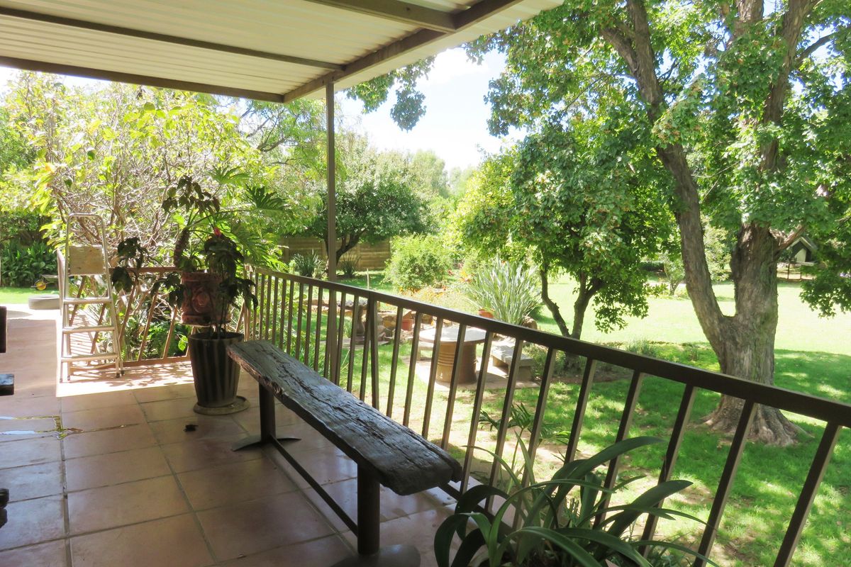 Charming 3-bedroom home in Deneysville, perfect for families; spacious, & move-in ready! - Photo 3