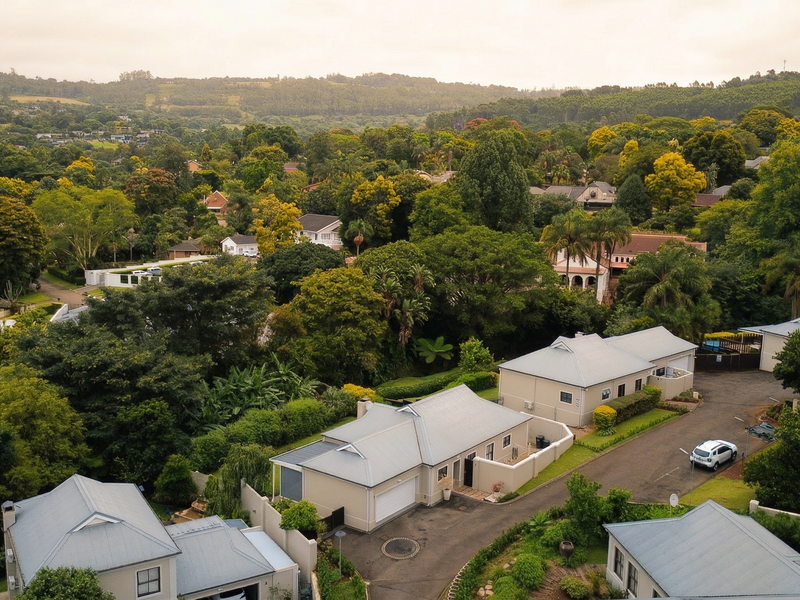 Exclusive mandate within a sought after estate - Photo 3