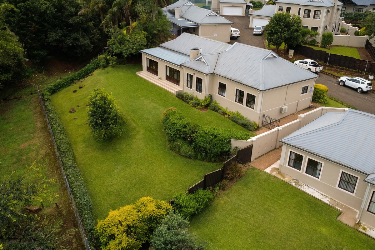 Exclusive mandate within a sought after estate - Photo 2