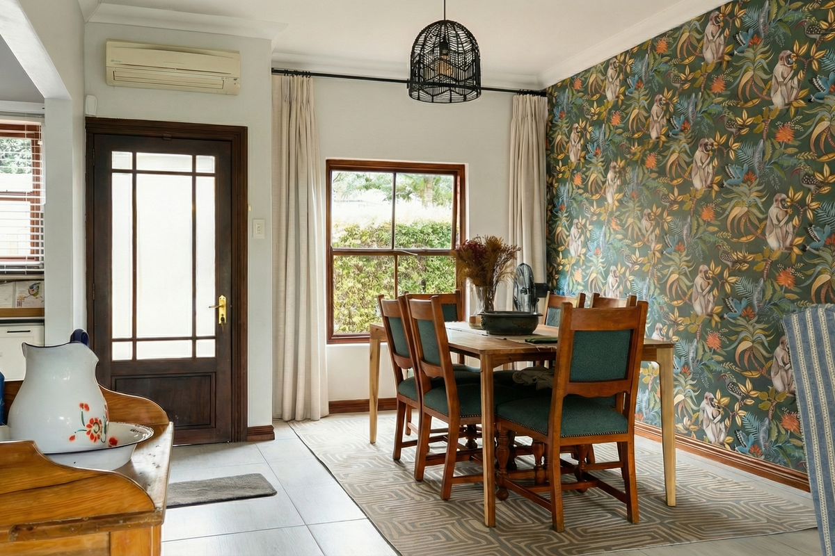 Exclusive mandate within a sought after estate - Photo 4