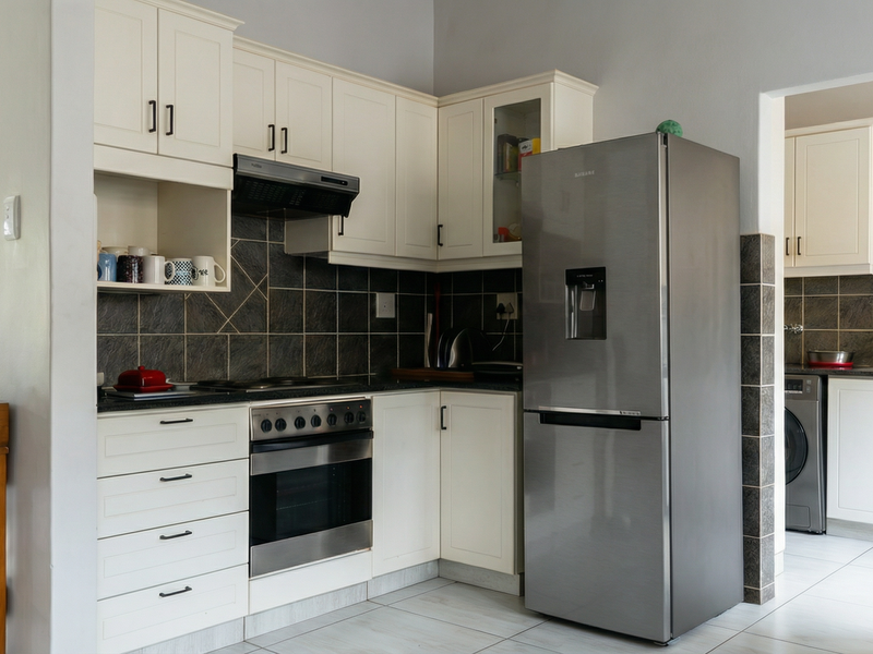 Exclusive mandate within a sought after estate - Photo 7