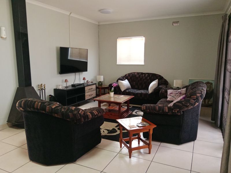 3 Bedroom 2 Bathroom Alberton North Gauteng - Photo 7