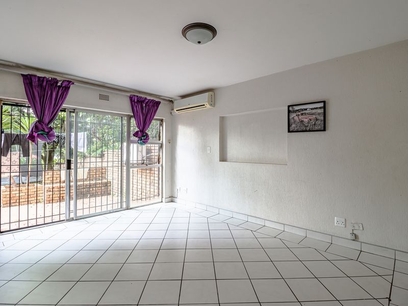 3 bed 3.5 bath Double Storey "Diamond in the Rough" - Photo 4