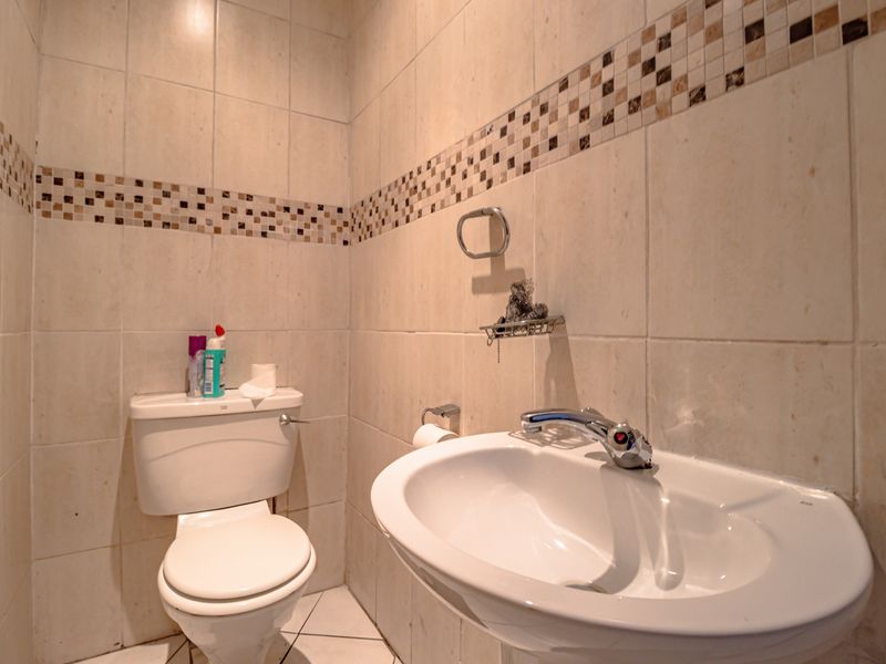 3 bed 3.5 bath Double Storey "Diamond in the Rough" - Photo 9