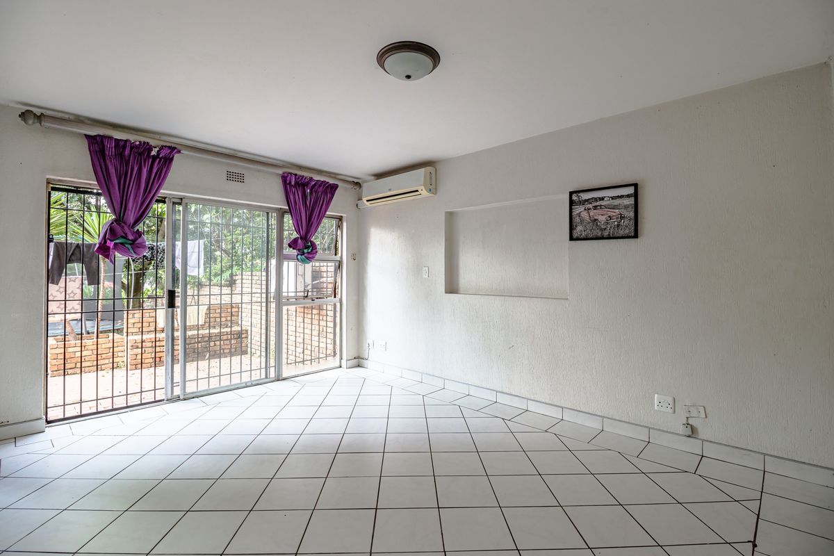 3 bed 3.5 bath Double Storey "Diamond in the Rough" - Photo 4