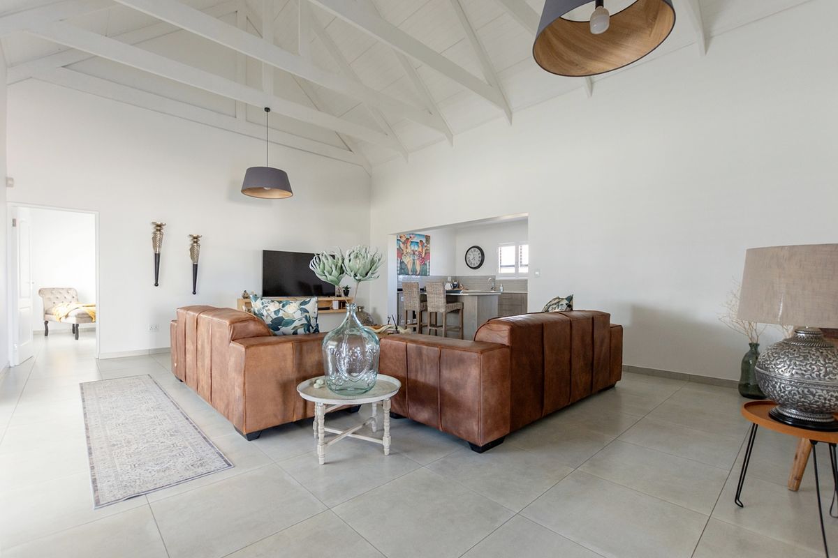 Exclusive Mandate: Coastal Luxury in Britannia Bay - Photo 3