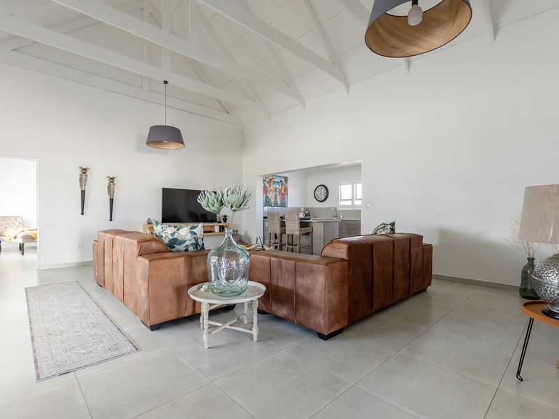 Exclusive Mandate: Coastal Luxury in Britannia Bay - Photo 3