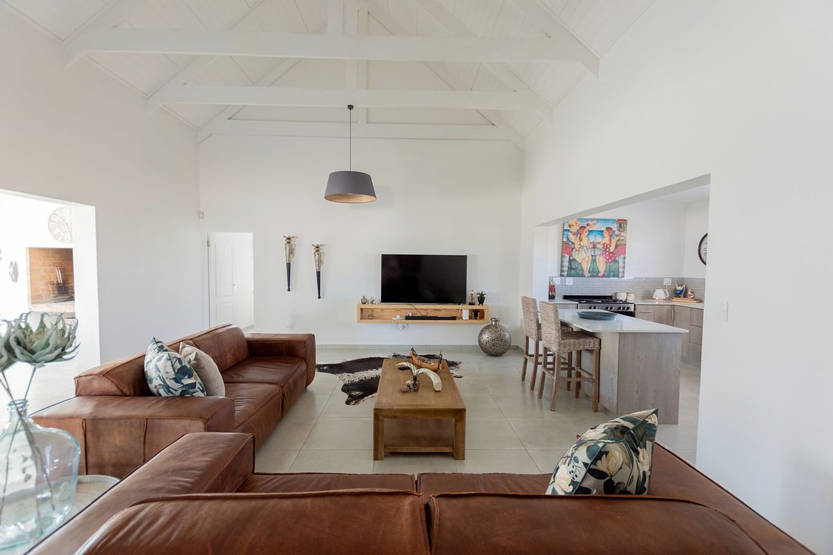 Exclusive Mandate: Coastal Luxury in Britannia Bay - Photo 5