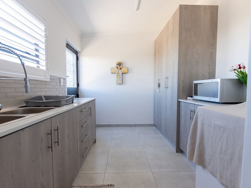 Exclusive Mandate: Coastal Luxury in Britannia Bay - Photo 9