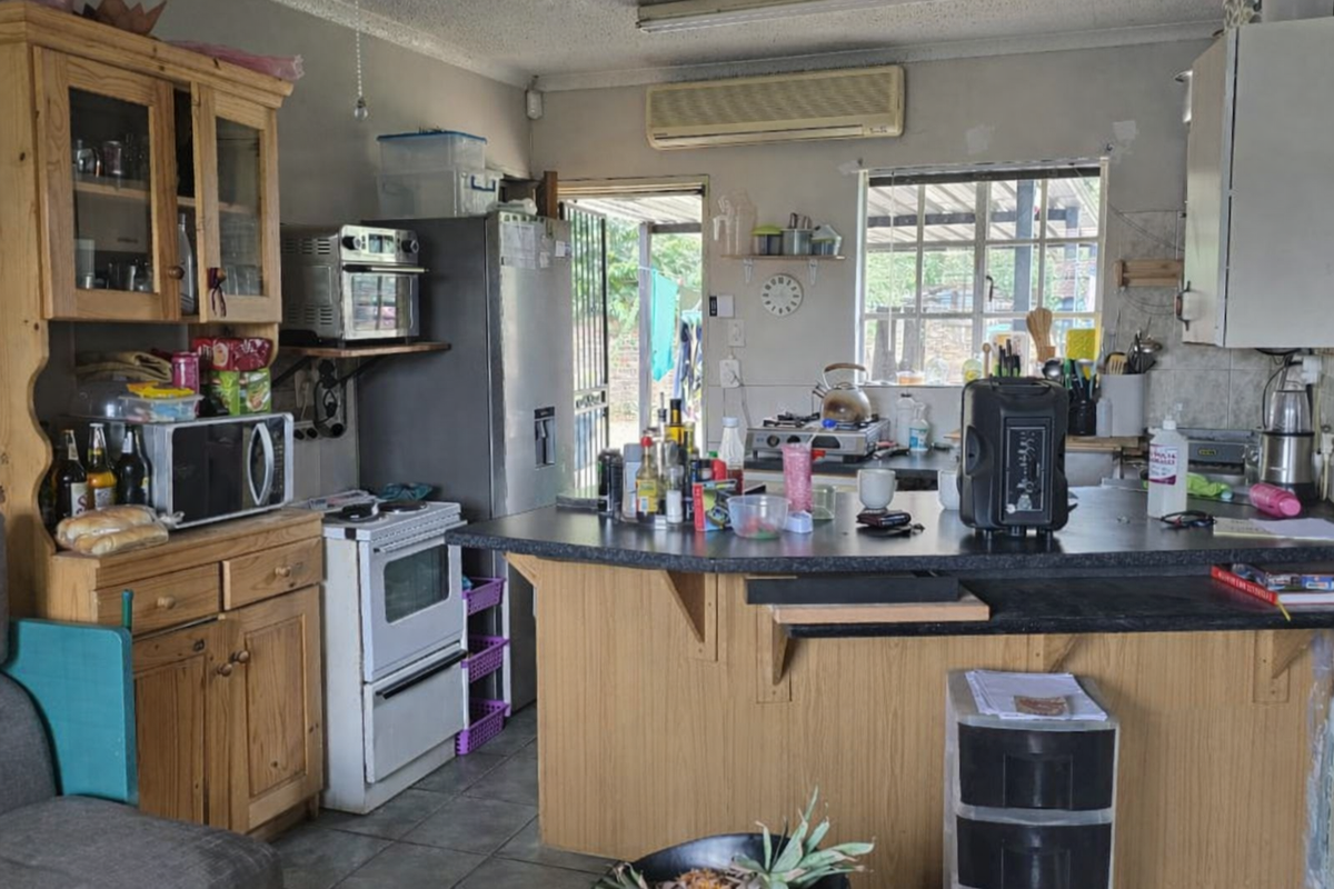 Starter Home With Room For Development! - Photo 5