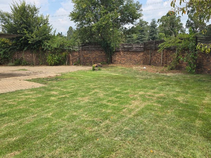 Starter Home With Room For Development! - Photo 4