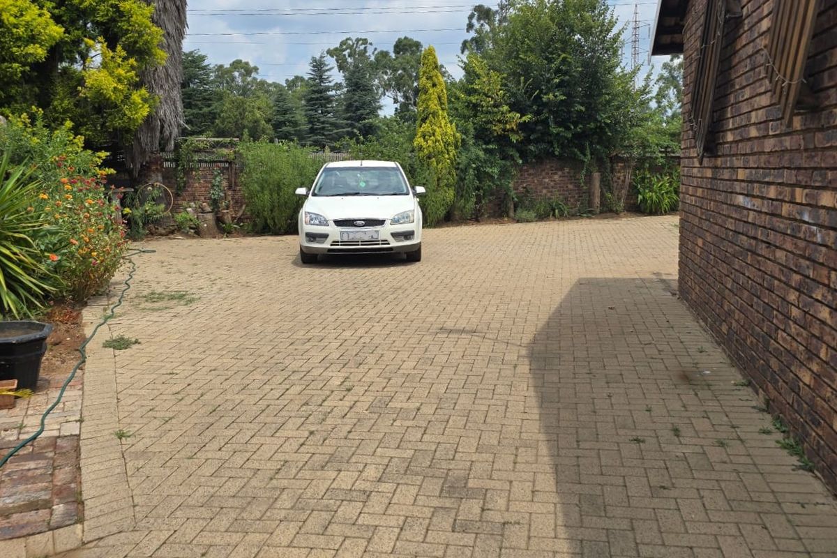 Starter Home With Room For Development! - Photo 2