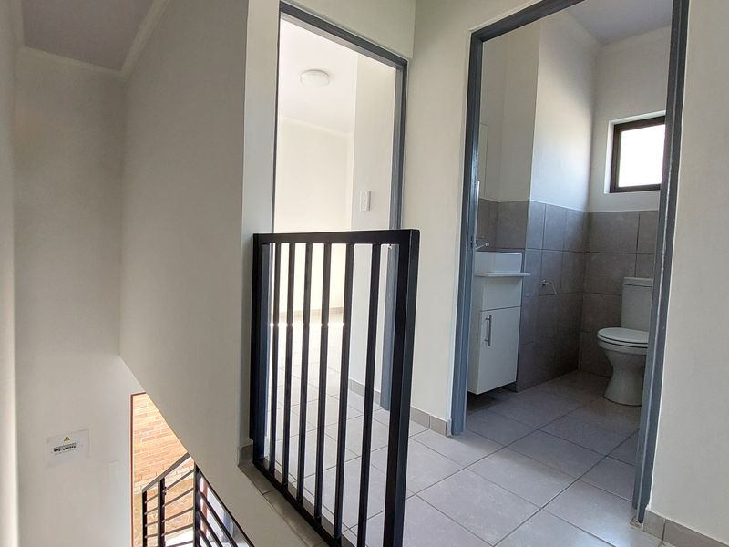 Brand new double storey, 2-bedr, 2-bathr unit, garden + garag for sale directly from the developer - Photo 8