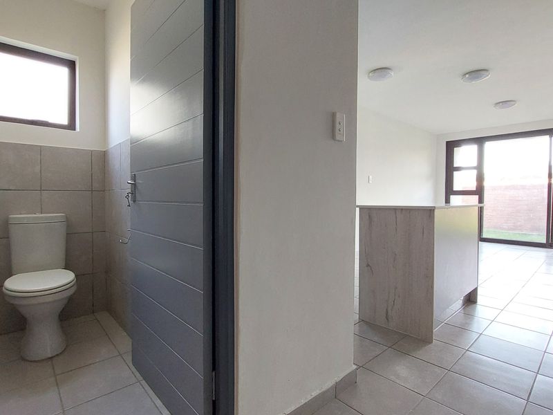 Brand new double storey, 2-bedr, 2-bathr unit, garden + garag for sale directly from the developer - Photo 6