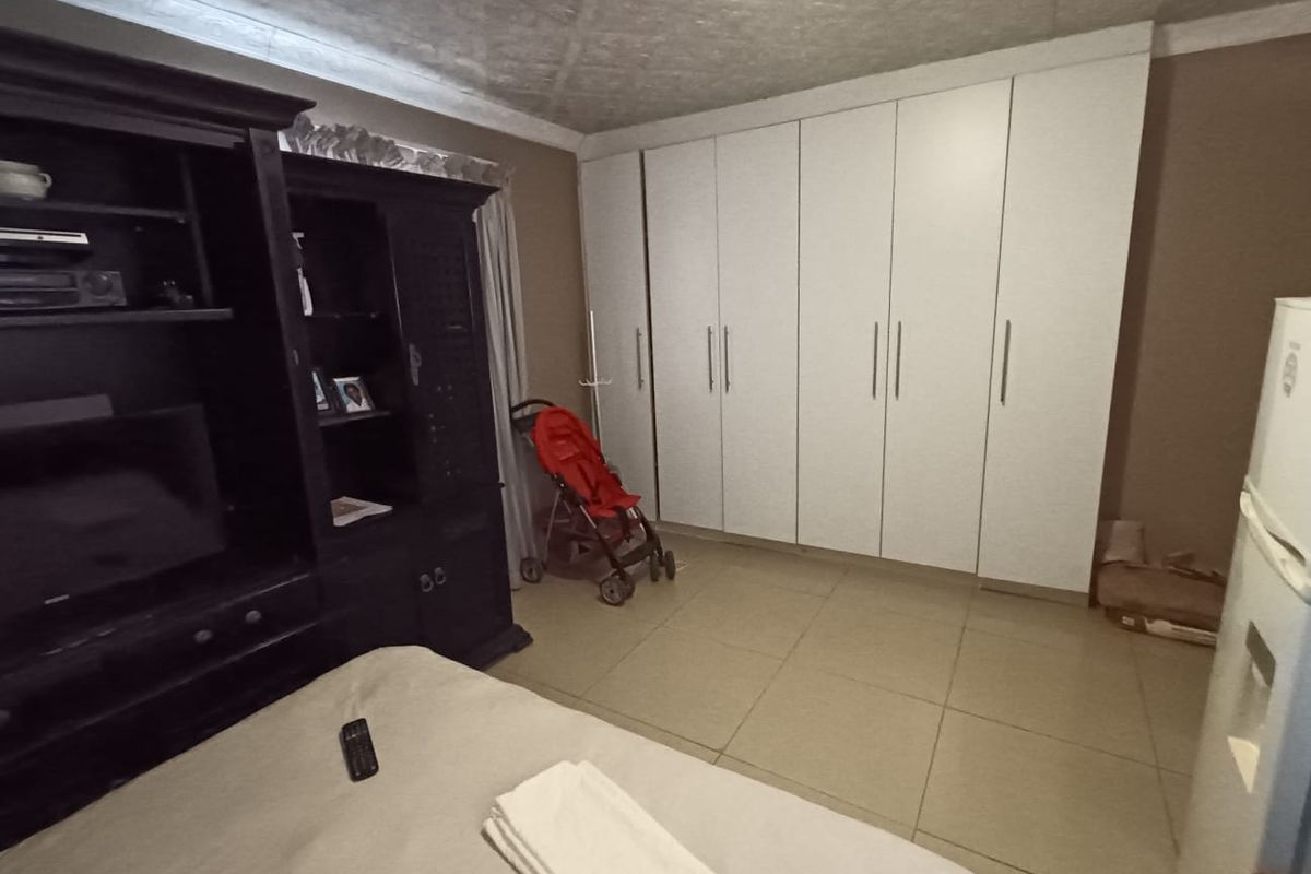 4 Bedroom house in Buffalo flats - Photo 3