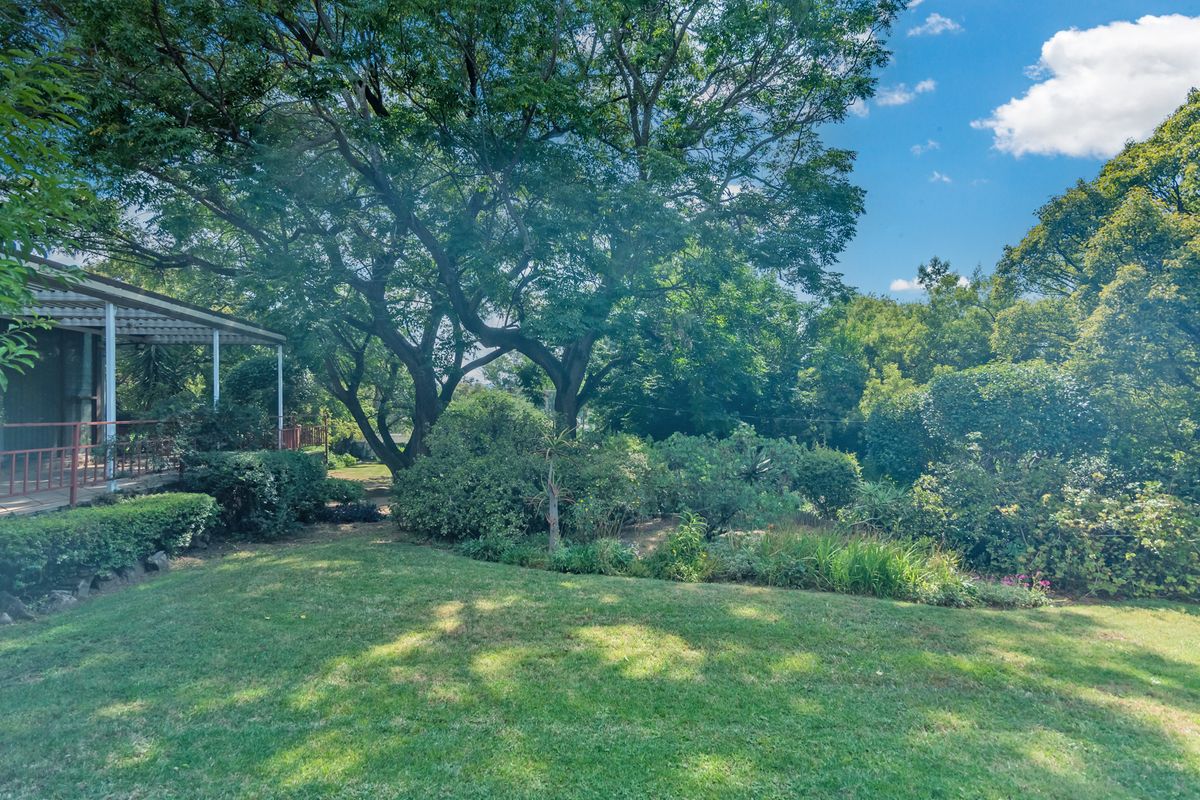 Large 3,969m2 Stand in Secure Edenburg Enclosure – Renovate, Extend or Redevelop - Photo 3