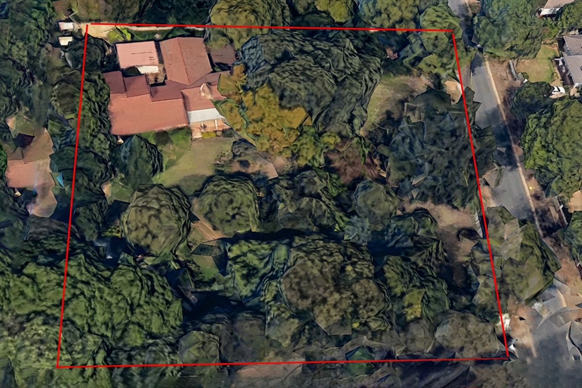 Large 3,969m2 Stand in Secure Edenburg Enclosure – Renovate, Extend or Redevelop - Photo 2