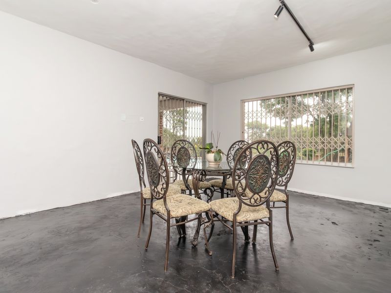 Stunning freestanding bedroom home for sale in Sunninghill, Sandton – your dream living space awaits - Photo 7