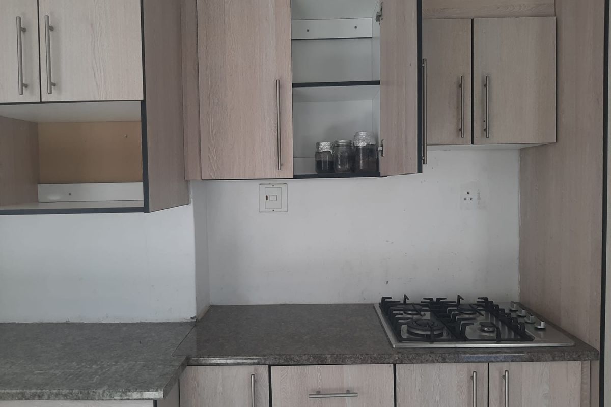 2 bedrooms home nu 5 Mdantsane - Photo 4