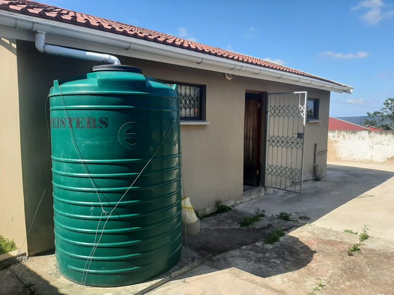 2 bedrooms home nu 5 Mdantsane - Photo 10