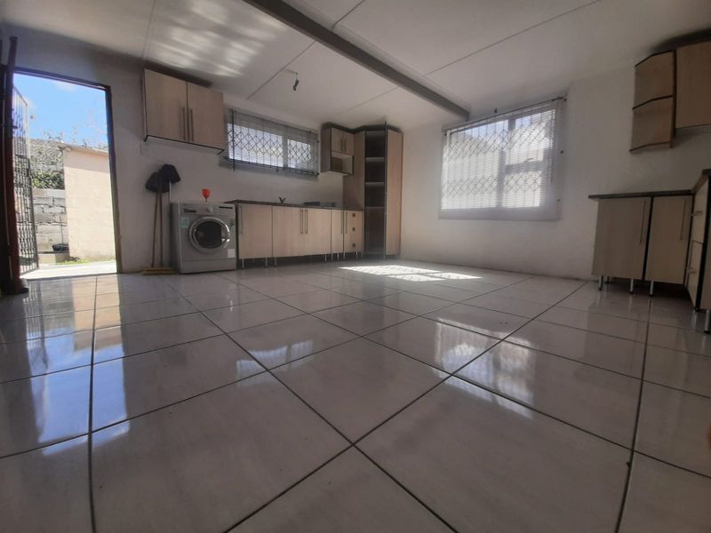 2 bedrooms home nu 5 Mdantsane - Photo 6