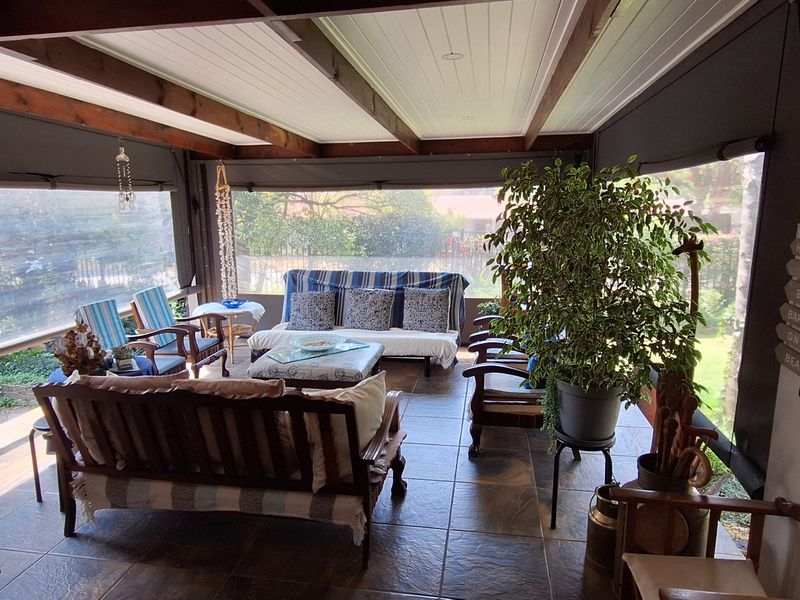 Dream Family Home Plus Super Rental Income from 3 Flats - Photo 4