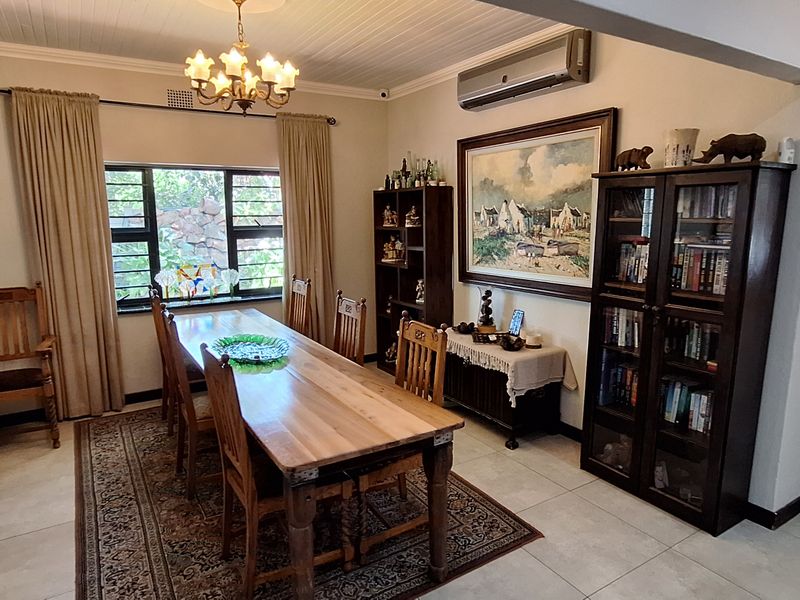 Dream Family Home Plus Super Rental Income from 3 Flats - Photo 10