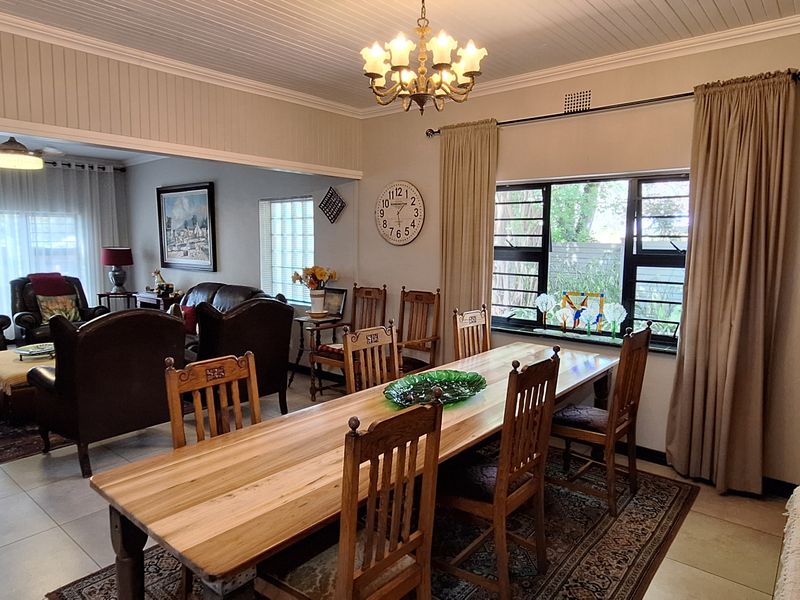 Dream Family Home Plus Super Rental Income from 3 Flats - Photo 9