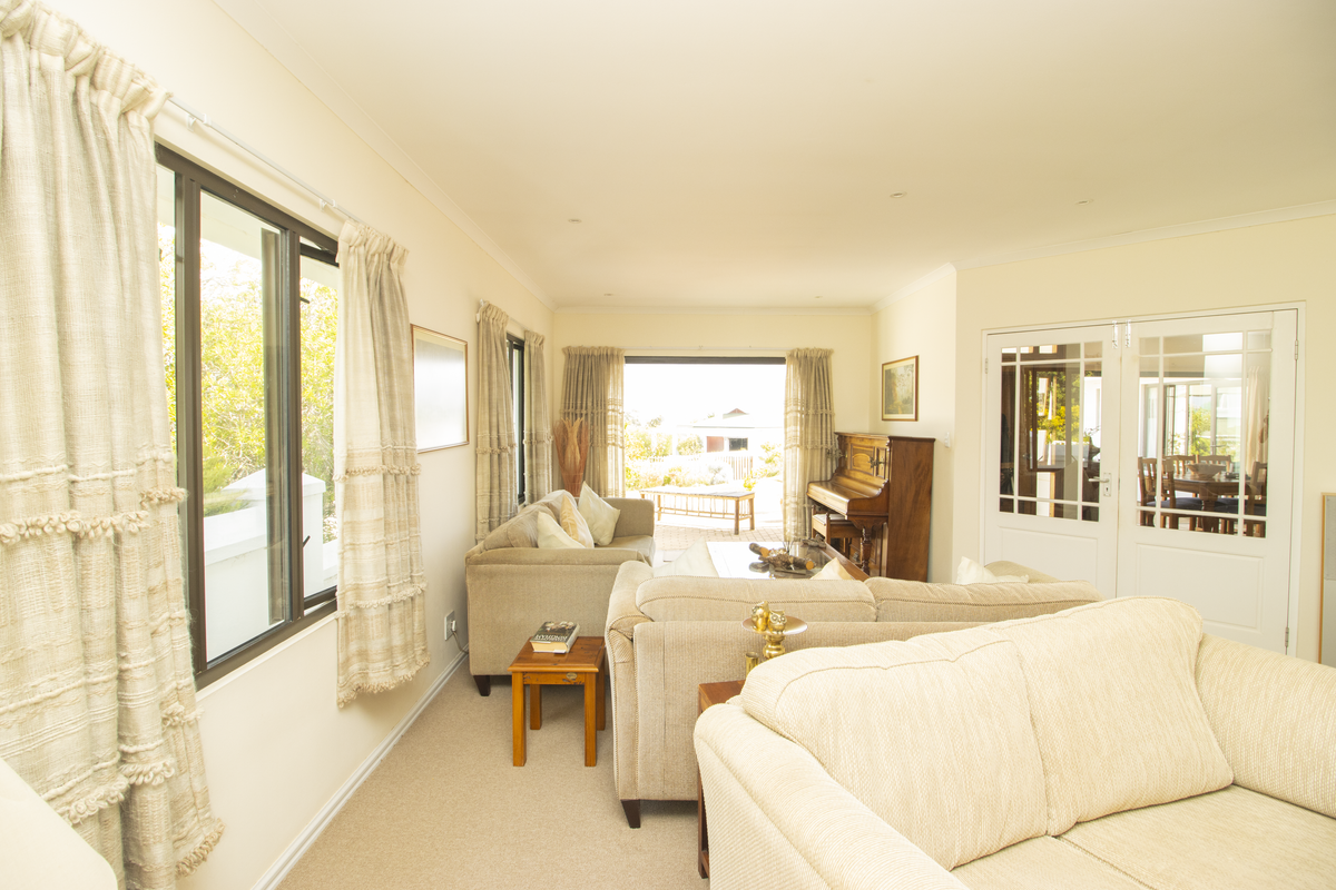 Bidding To Start From R2 600 000!!! Live Auction! - Photo 5