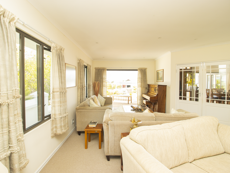 Bidding To Start From R2 600 000!!! Live Auction! - Photo 5