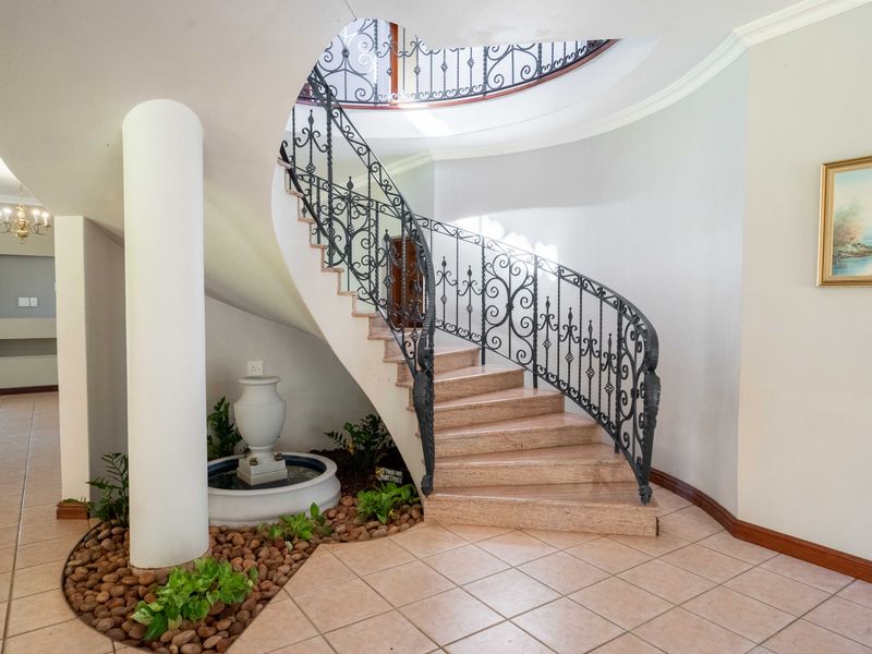 Luxury Visual Delight - Photo 6