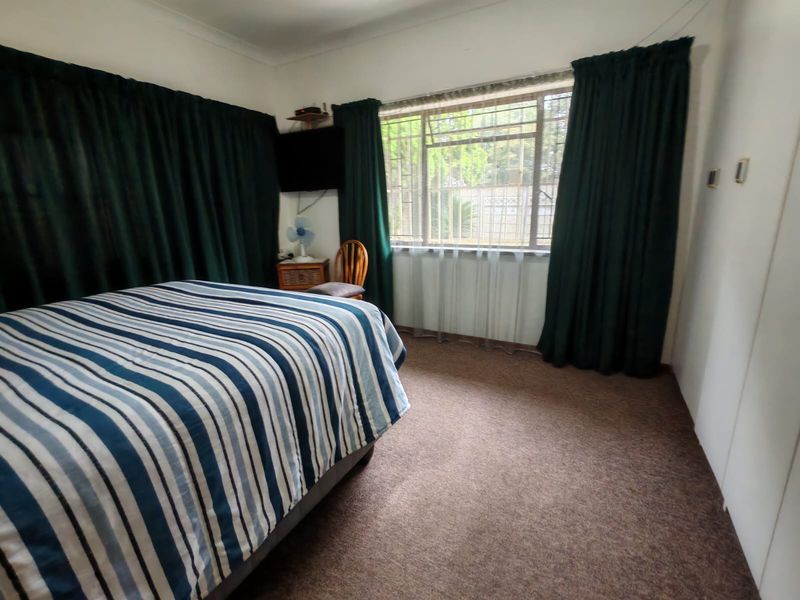 Beautiful 4 Bedroom House for Sale in Sasolburg Ext 5 - Photo 9