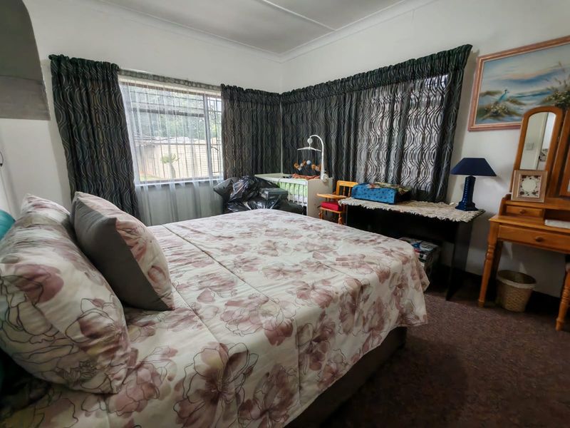 Beautiful 4 Bedroom House for Sale in Sasolburg Ext 5 - Photo 7