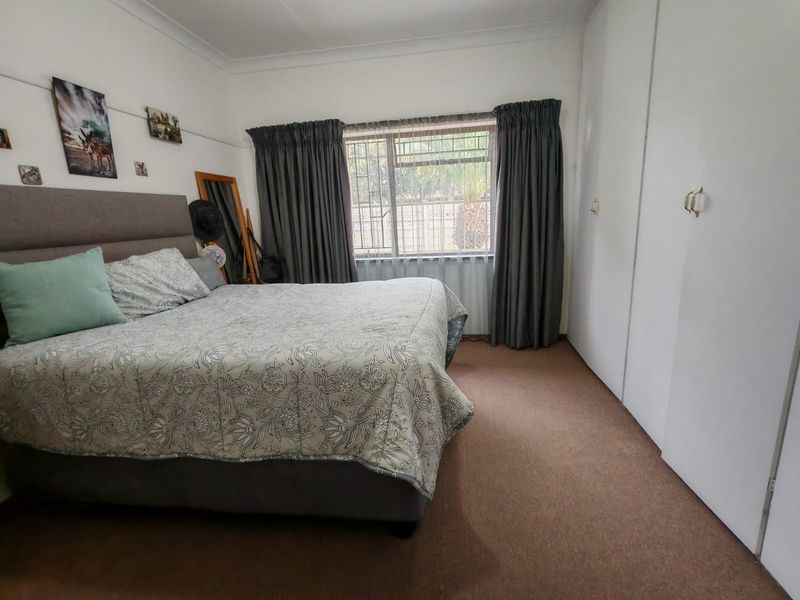 Beautiful 4 Bedroom House for Sale in Sasolburg Ext 5 - Photo 6