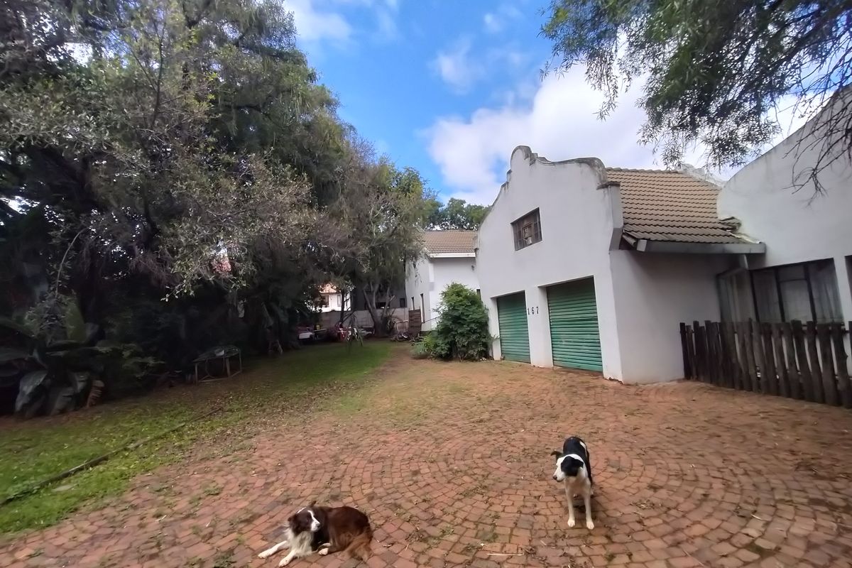 Huge Potential Property – Renovate, Rent Out or Redevelop - Photo 4