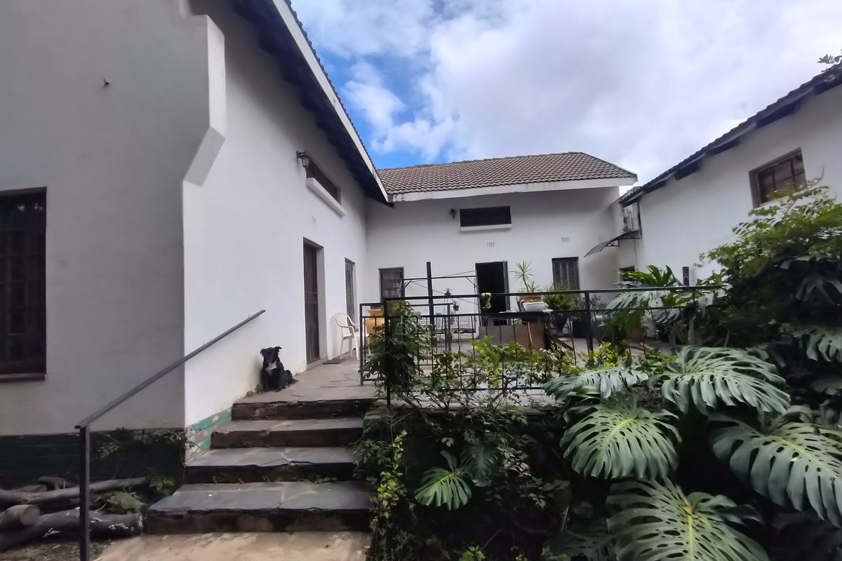 Huge Potential Property – Renovate, Rent Out or Redevelop - Photo 3