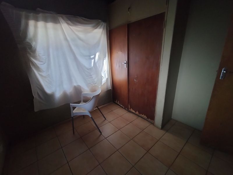 Huge Potential Property – Renovate, Rent Out or Redevelop - Photo 10