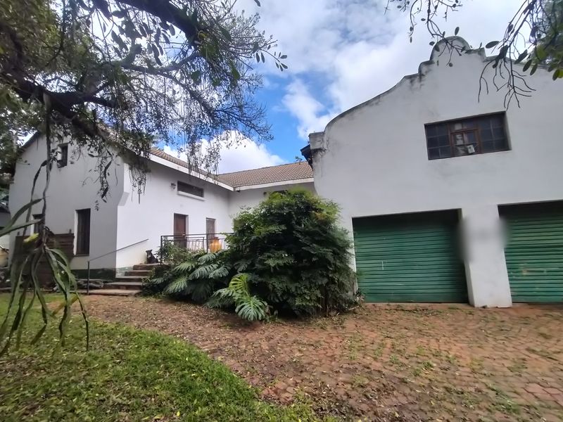 Huge Potential Property – Renovate, Rent Out or Redevelop - Photo 2