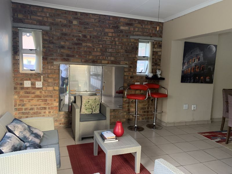 Where Comfort Meets Entertainment – A Home to Love! - Photo 4