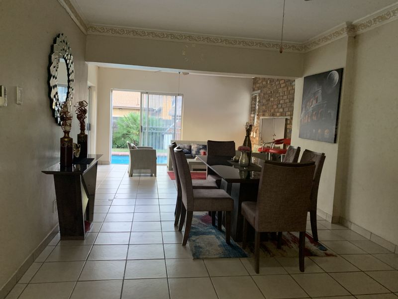 Where Comfort Meets Entertainment – A Home to Love! - Photo 5