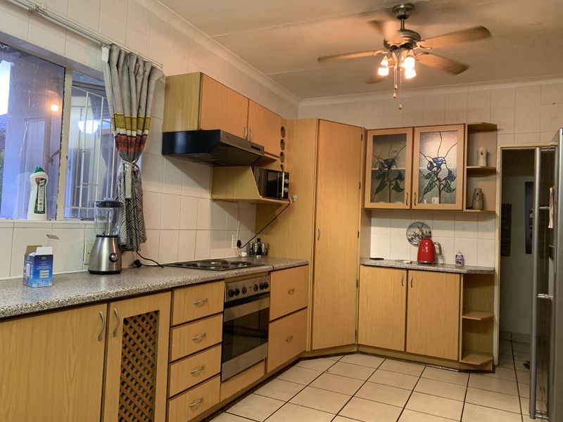 Where Comfort Meets Entertainment – A Home to Love! - Photo 10