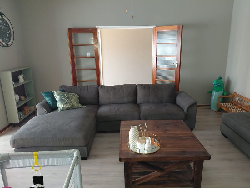 Spacious Family Home with Braai Room & Pool in Quiet Bothasrus - Photo 5