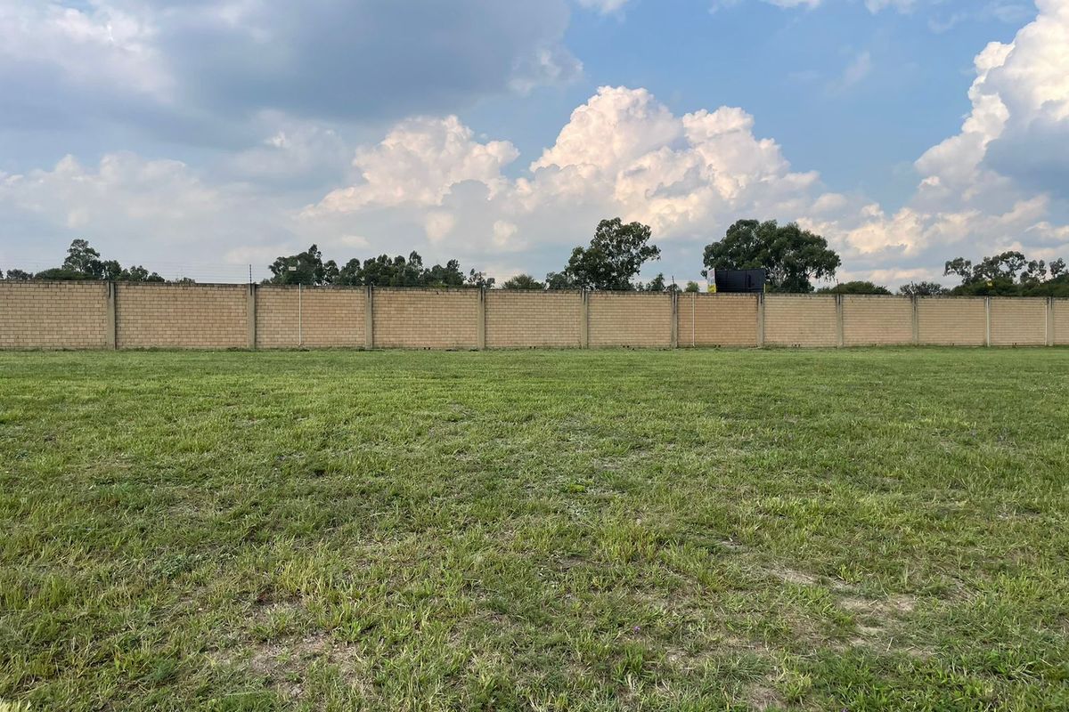 Prime vacant land-505 sqm in a secure estate. - Photo 2