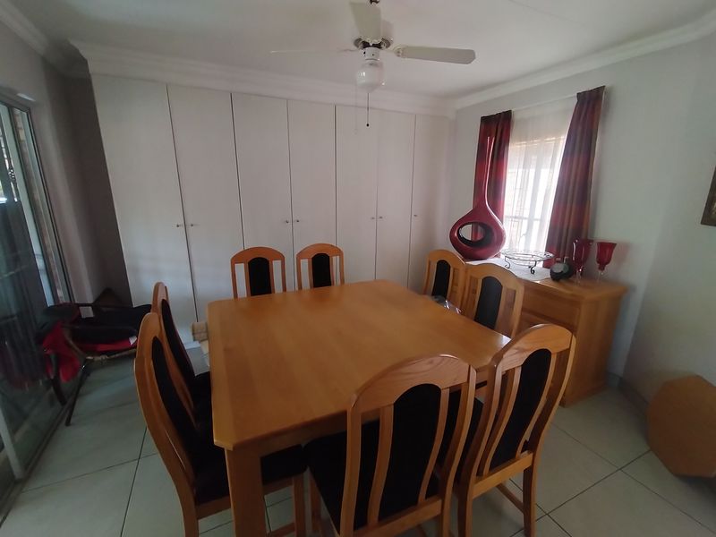 Move-In Ready Facebrick Gem with No Levies in Theresapark - Photo 3