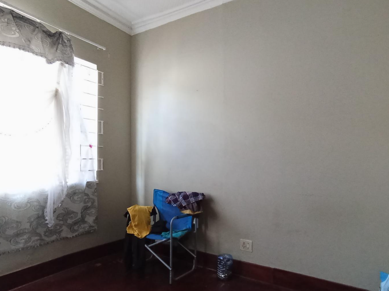 Spacious Family Home perfect for family living! - Photo 9